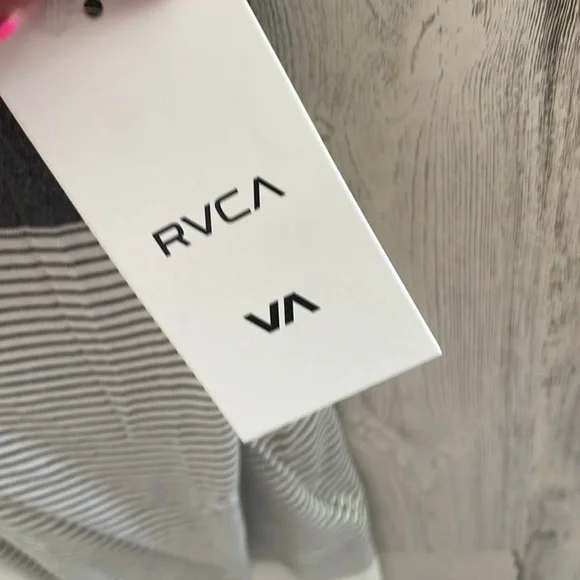 RVCA  Dress/ coverup - Picture 7 of 7